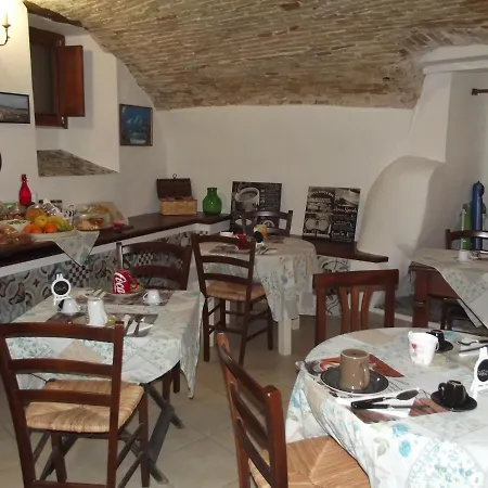 Caralis Pensión 3*